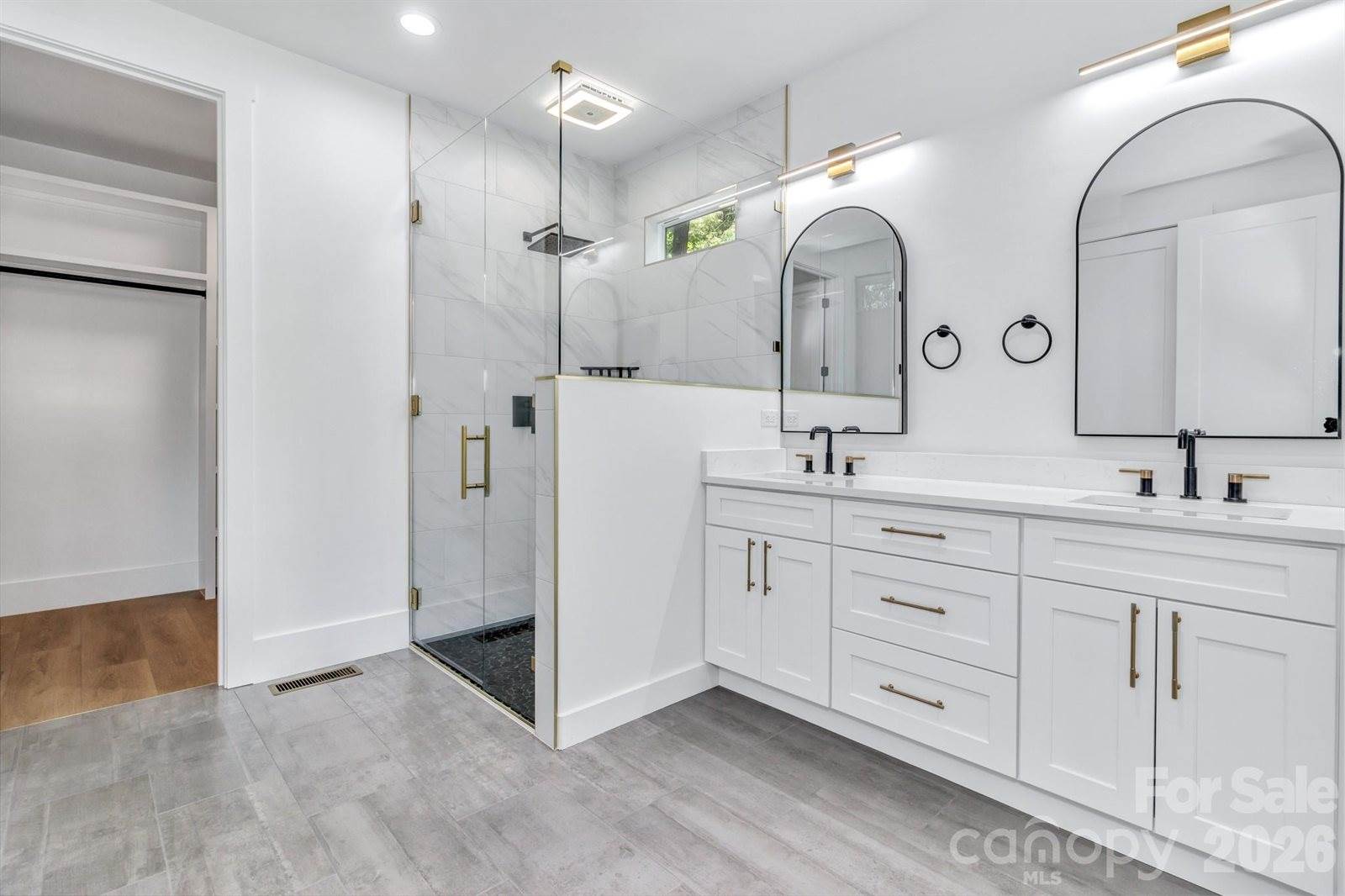 80 Goldenwood Lane, Mills River, NC 28759
