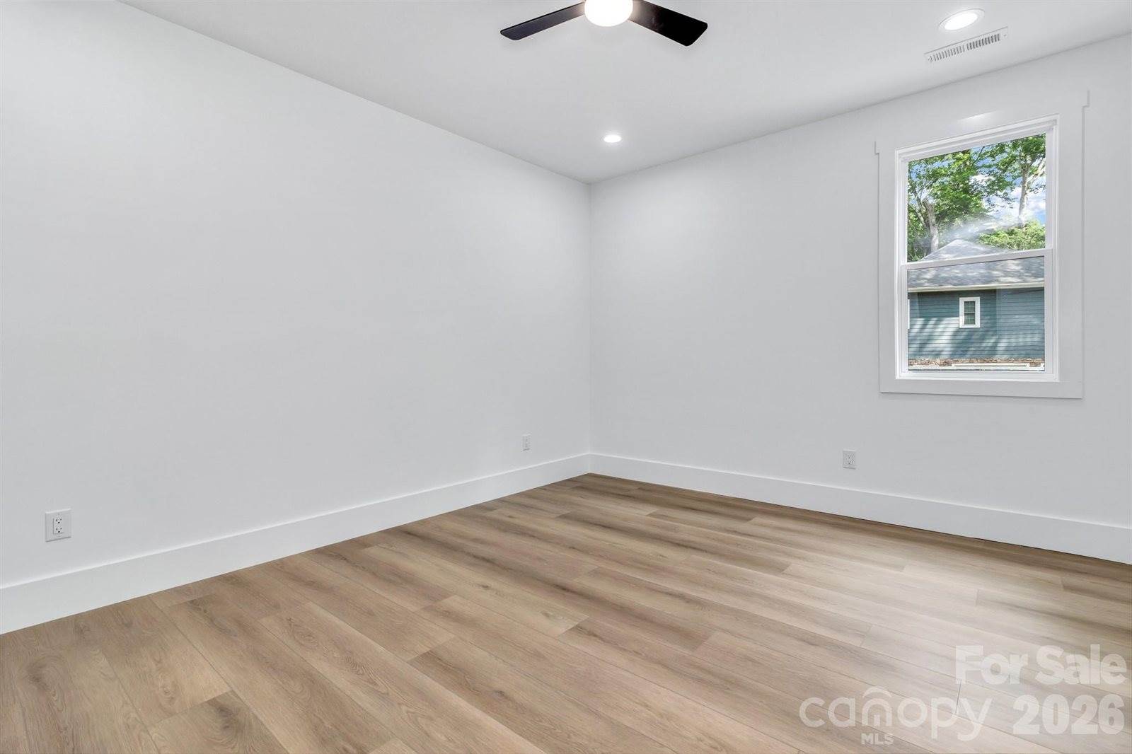 80 Goldenwood Lane, Mills River, NC 28759