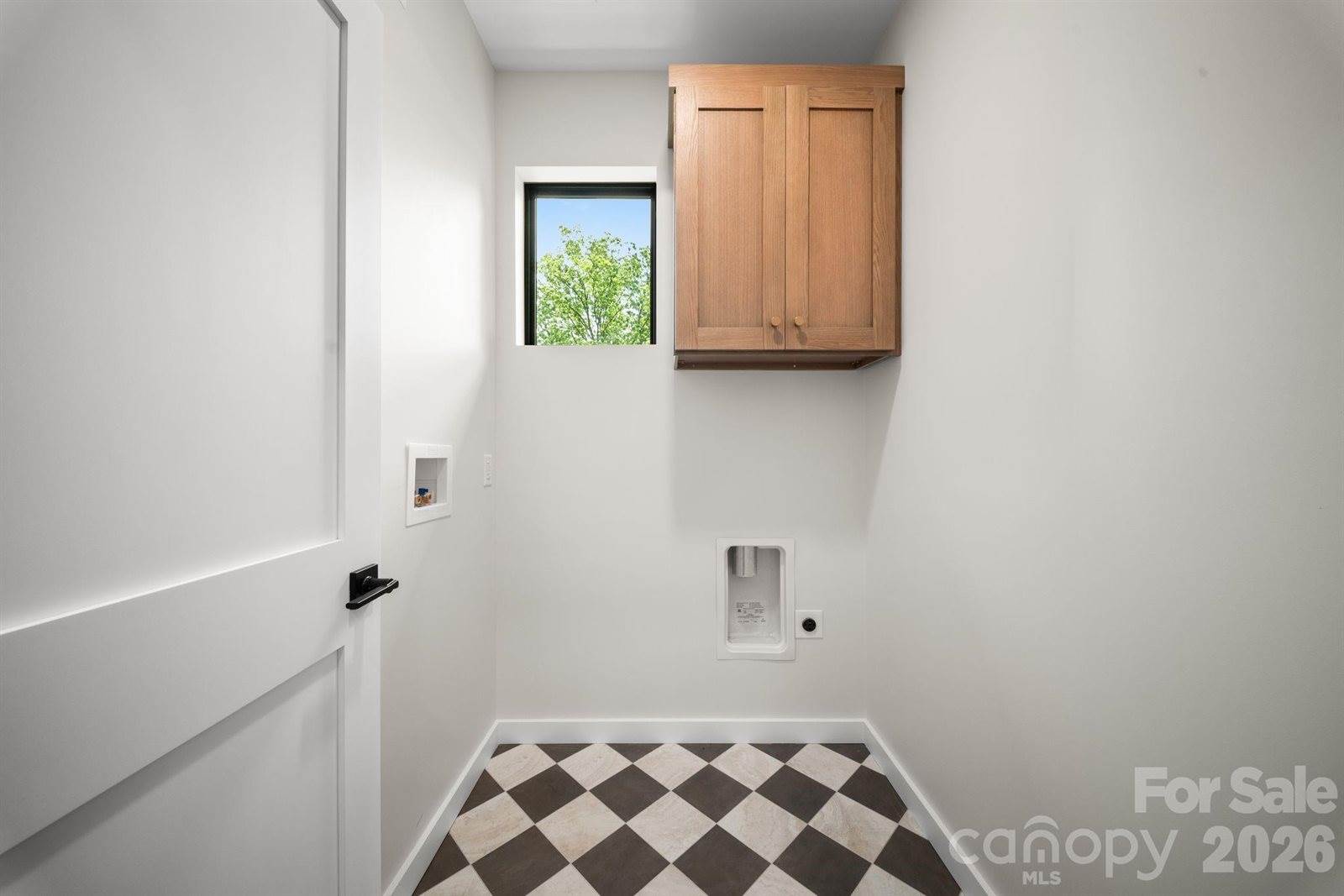 6 Sandhurst Drive, Asheville, NC 28806