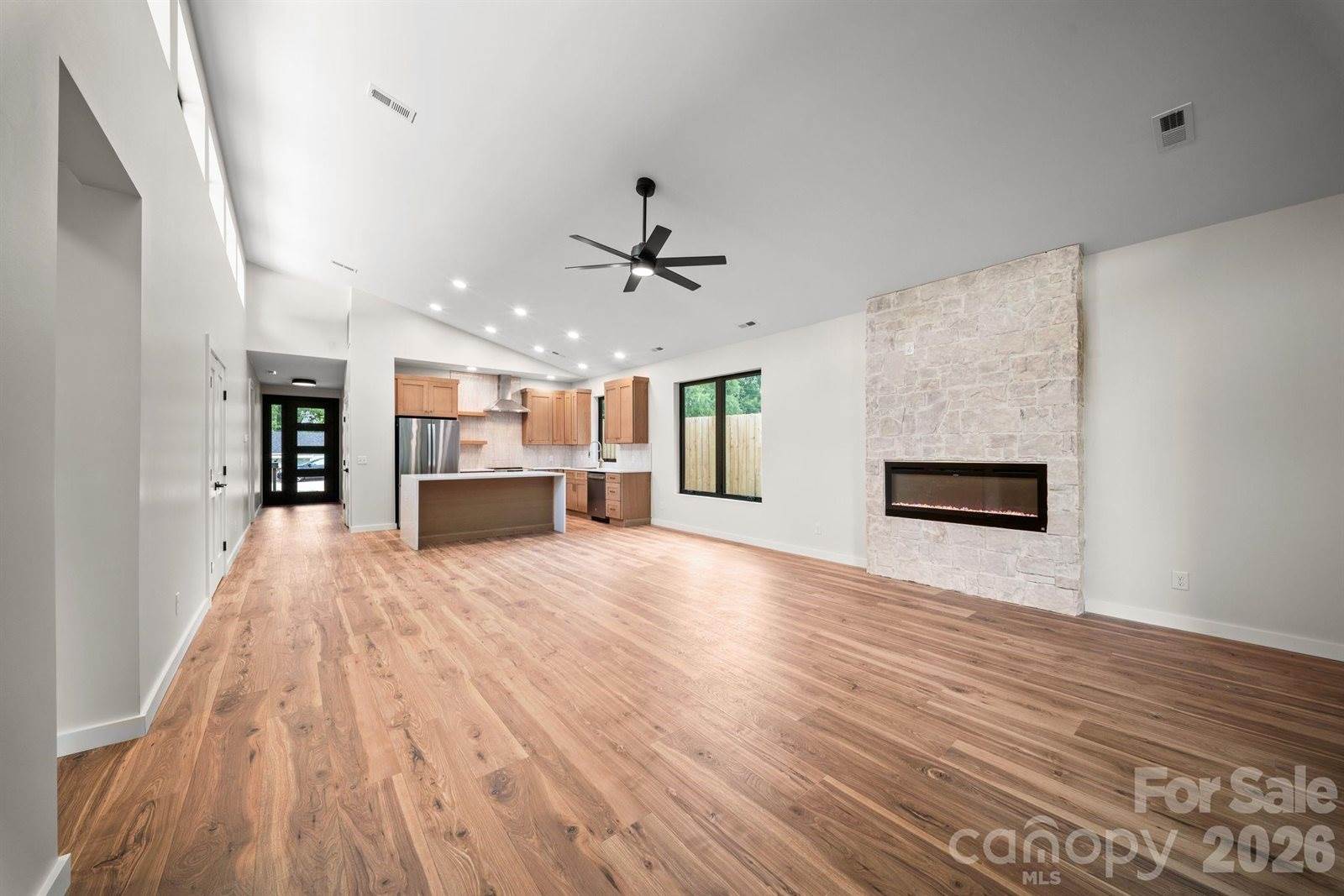 6 Sandhurst Drive, Asheville, NC 28806