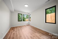 6 Sandhurst Drive, Asheville, NC 28806