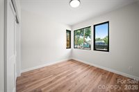 6 Sandhurst Drive, Asheville, NC 28806