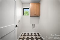 6 Sandhurst Drive, Asheville, NC 28806