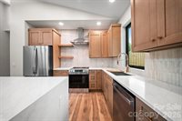 6 Sandhurst Drive, Asheville, NC 28806