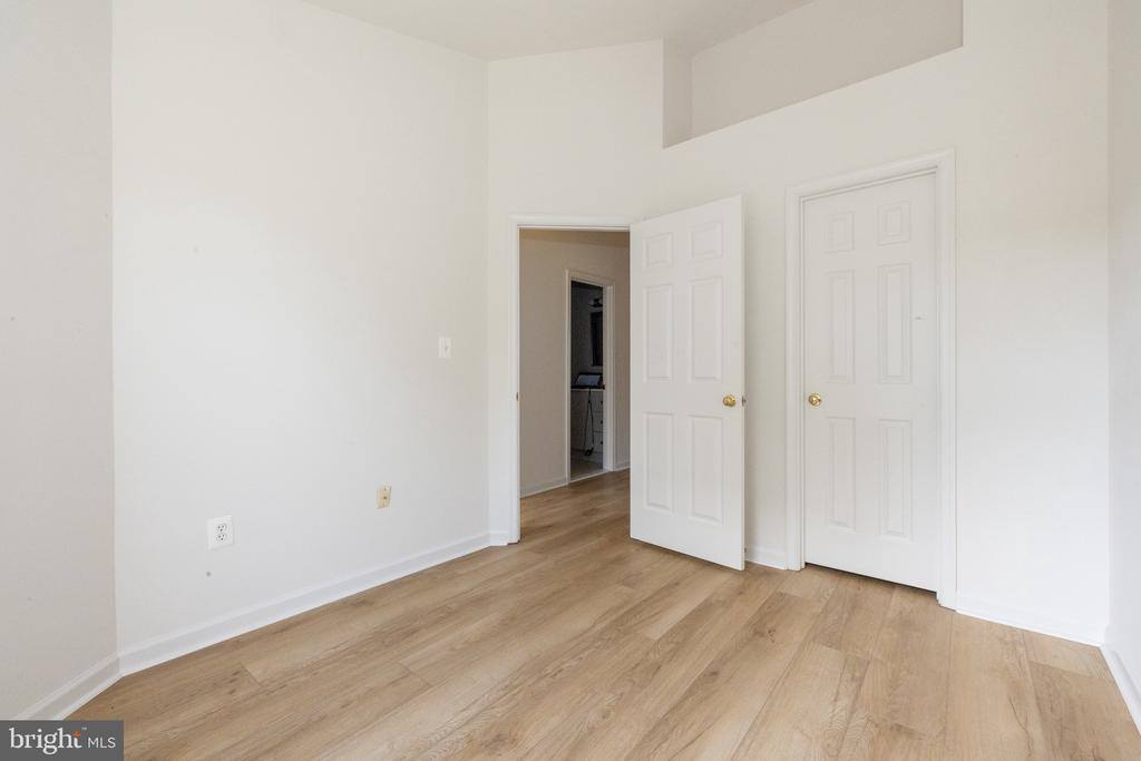 2456 Covered Wagon Court, Herndon, VA 20171