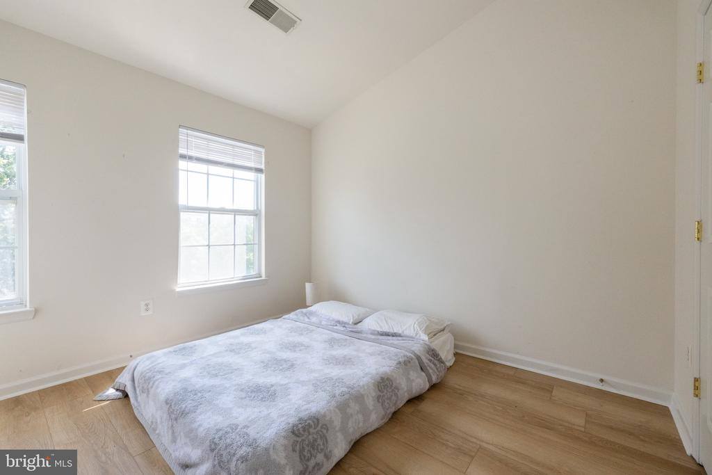 2456 Covered Wagon Court, Herndon, VA 20171