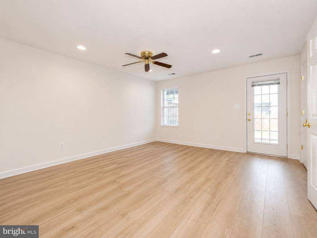 2456 Covered Wagon Court, Herndon, VA 20171
