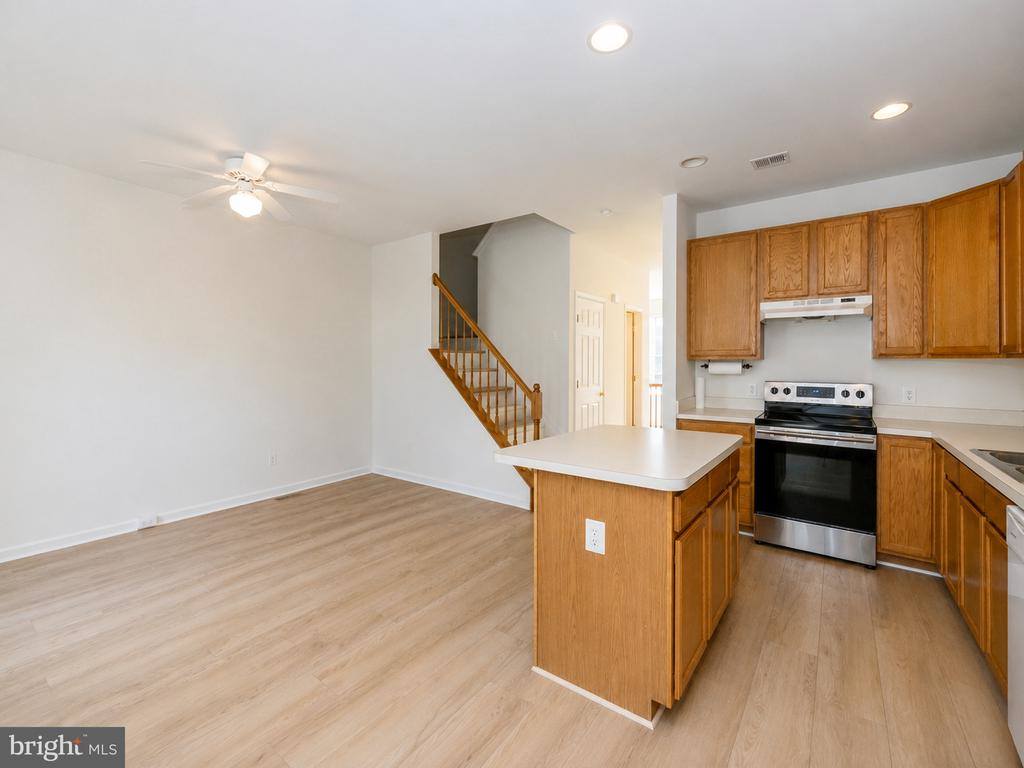 2456 Covered Wagon Court, Herndon, VA 20171
