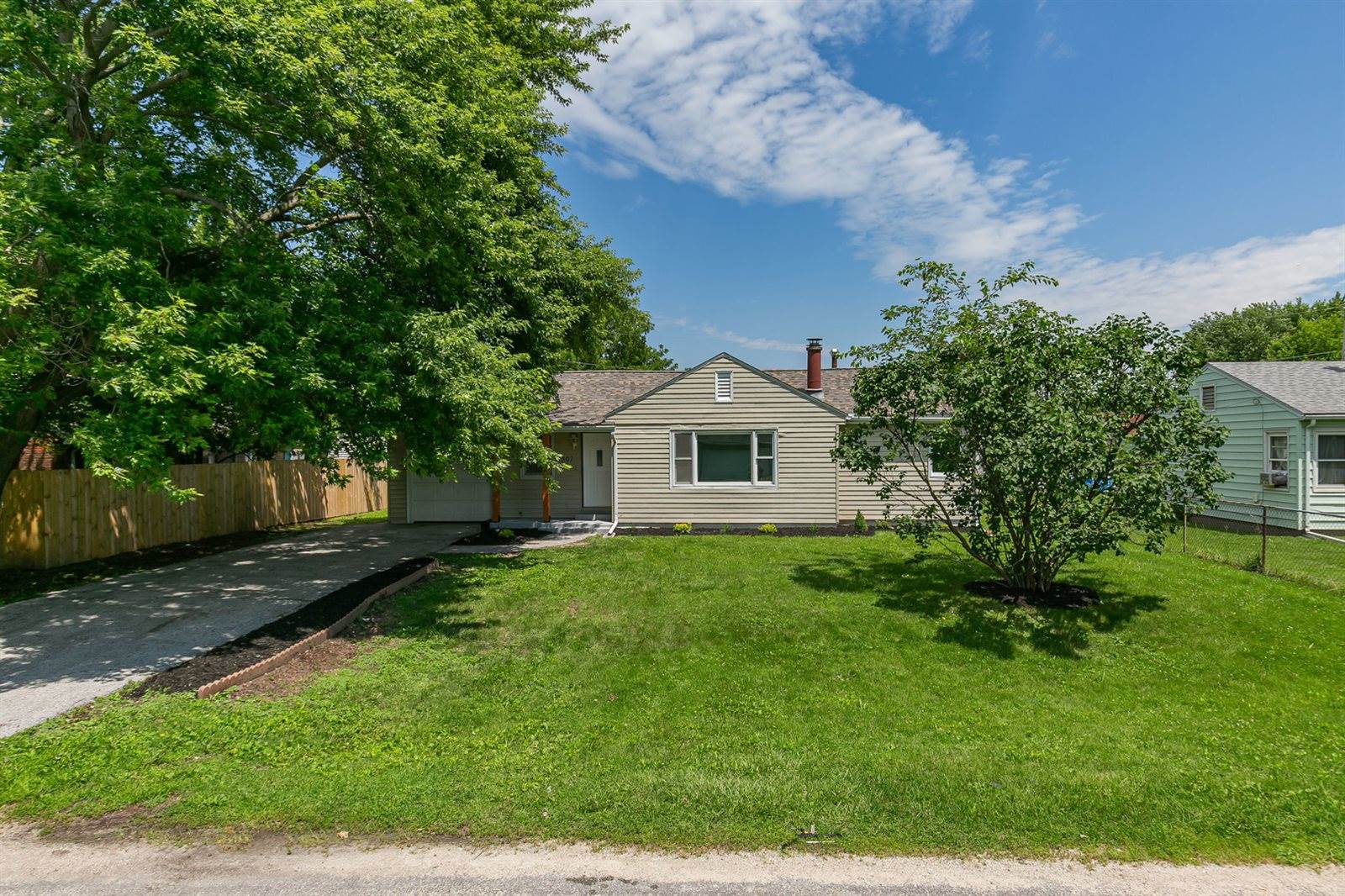 307 33rd Avenue, East Moline, IL 61244