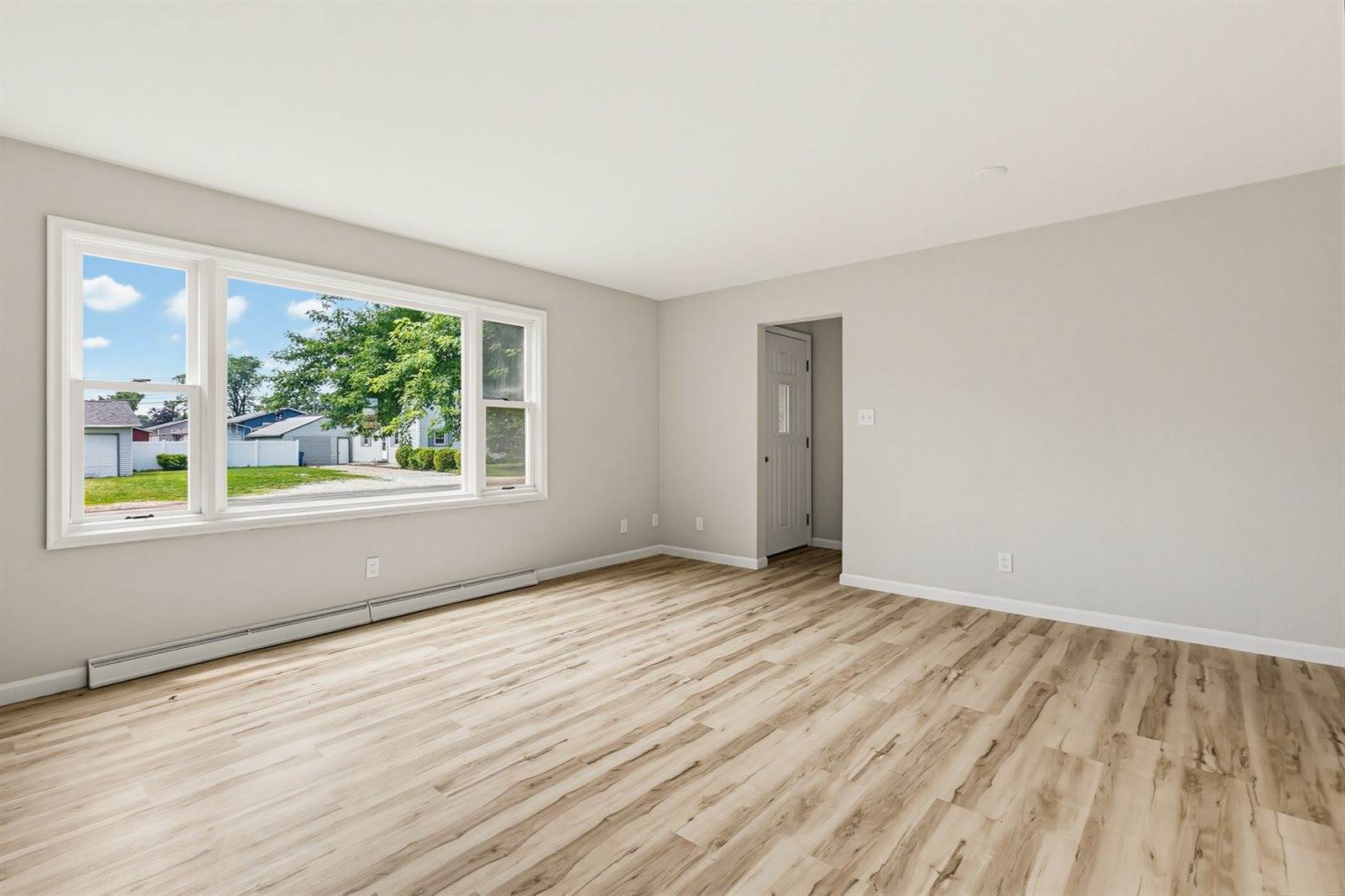 307 33rd Avenue, East Moline, IL 61244