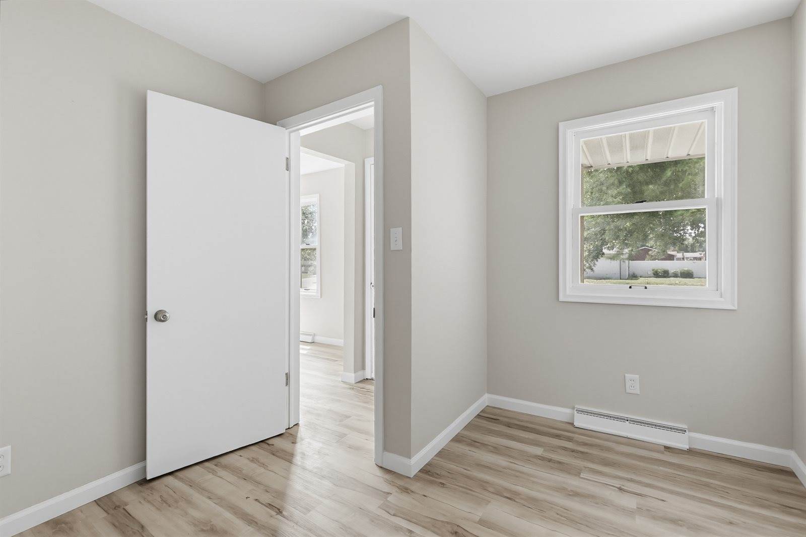 307 33rd Avenue, East Moline, IL 61244