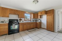 307 33rd Avenue, East Moline, IL 61244