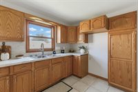 307 33rd Avenue, East Moline, IL 61244