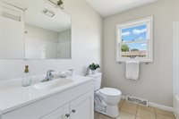 307 33rd Avenue, East Moline, IL 61244