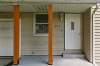 307 33rd Avenue, East Moline, IL 61244