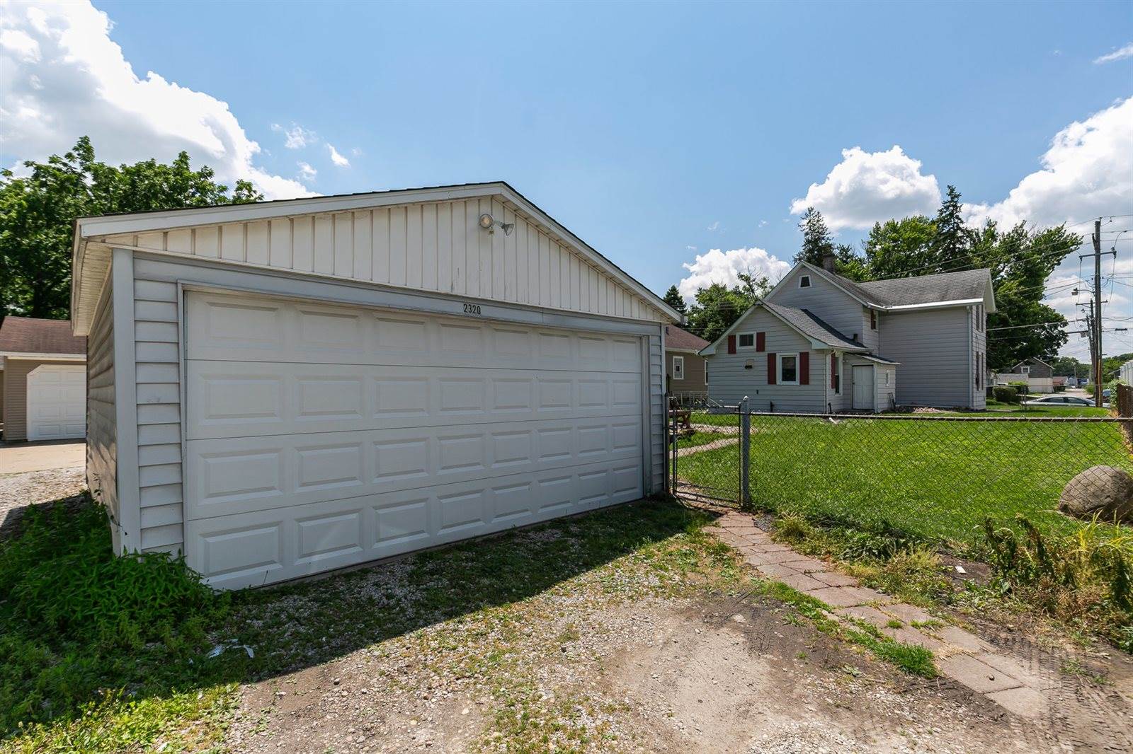 2320 18th Street A, Moline, IL 61265