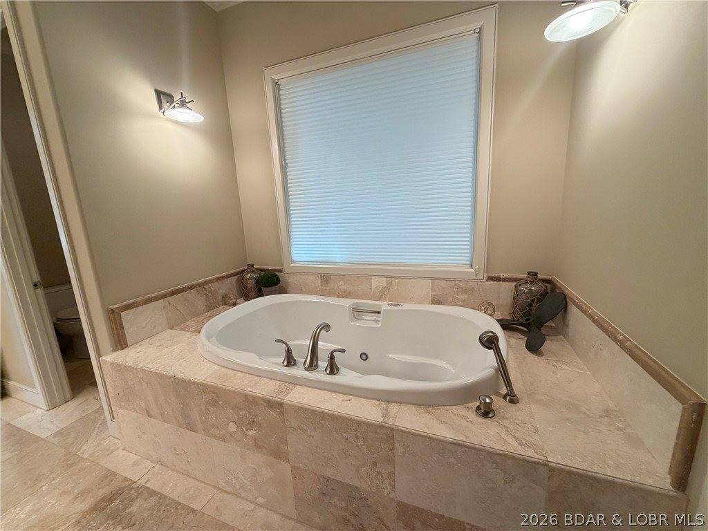 440 Brookhaven Lane, Sunrise Beach, MO 65079
