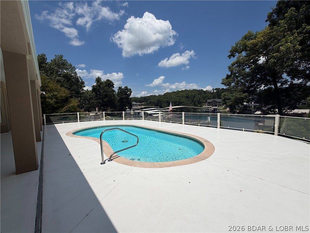 440 Brookhaven Lane, Sunrise Beach, MO 65079