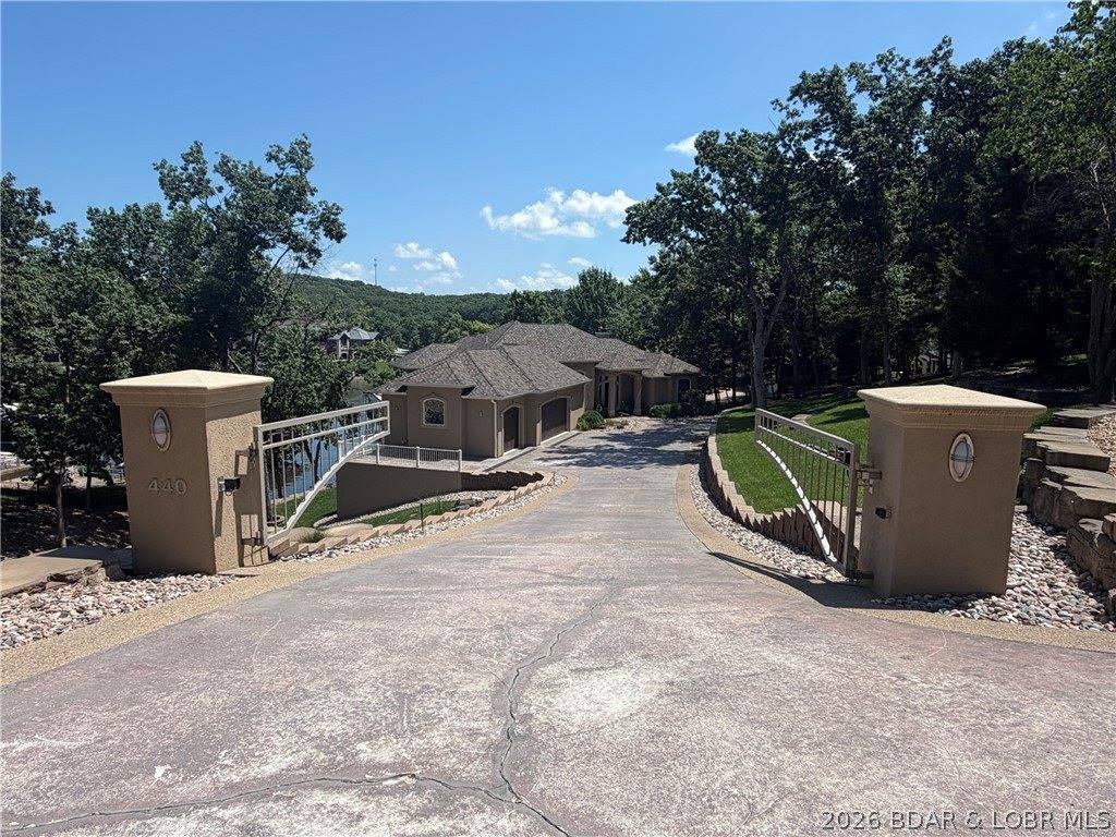 440 Brookhaven Lane, Sunrise Beach, MO 65079