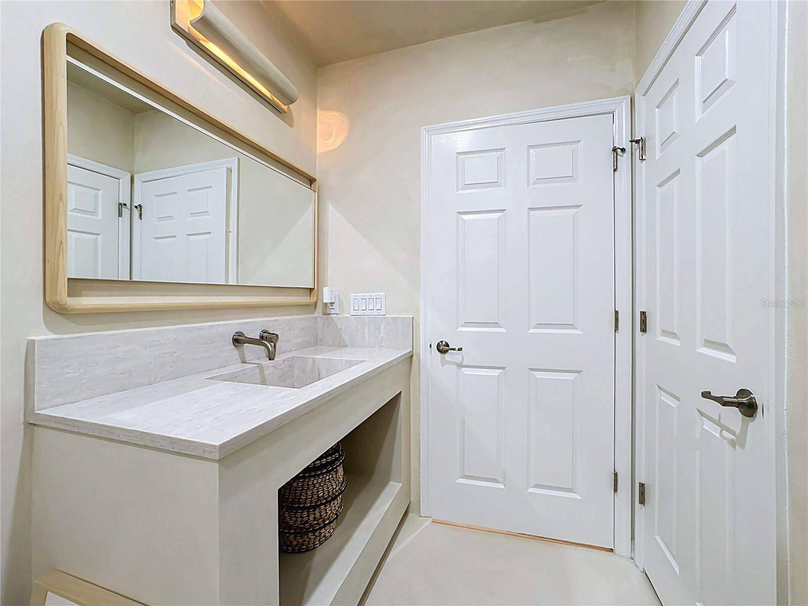 10051 Crooked Creek Drive, Venice, FL 34293