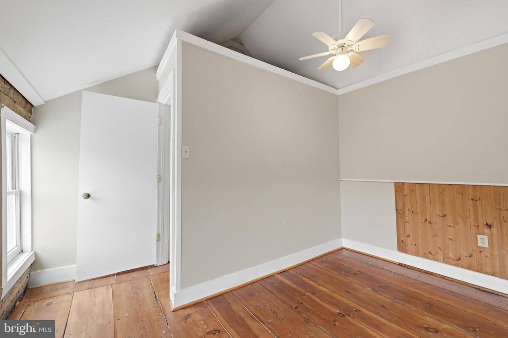 2042 Brucetown Road, Clear Brook, VA 22624