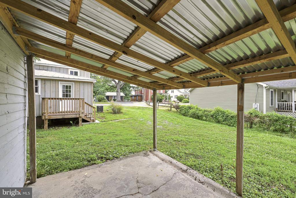 2042 Brucetown Road, Clear Brook, VA 22624