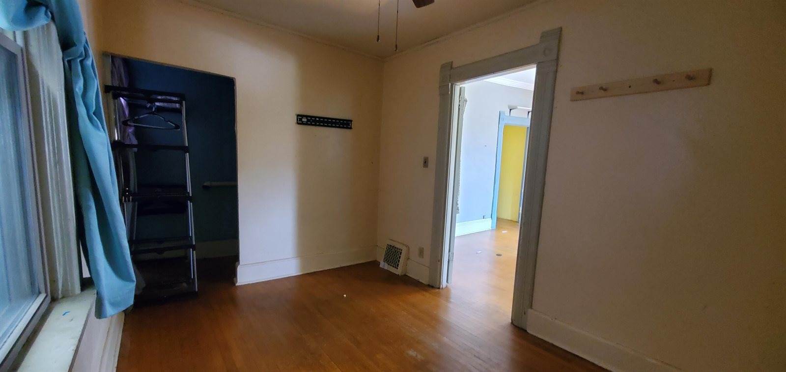 1028 South 32nd St, Milwaukee, WI 53215