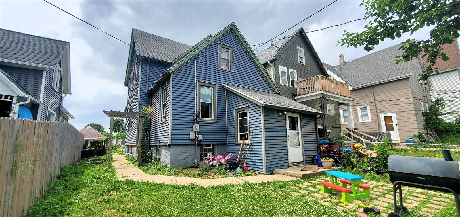 1028 South 32nd St, Milwaukee, WI 53215