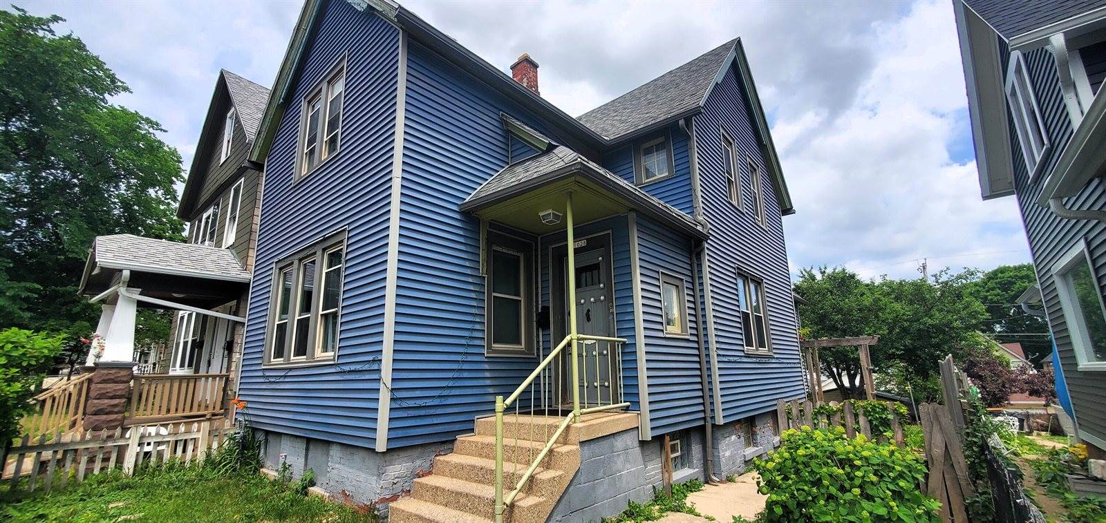 1028 South 32nd St, Milwaukee, WI 53215