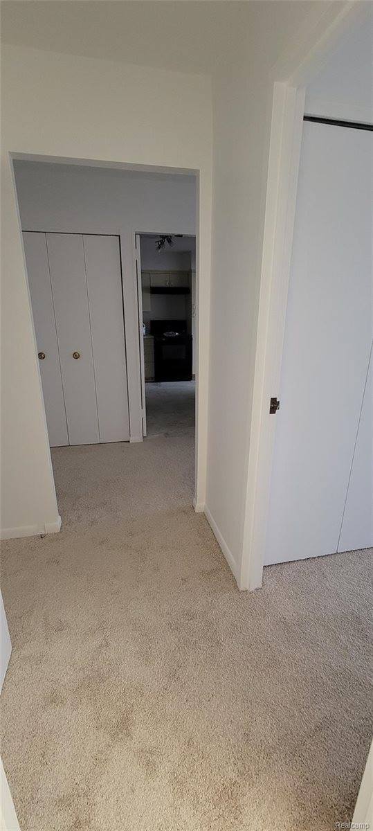 5000 Towncenter Center, SouthfieldCity_Oakland, MI 48075