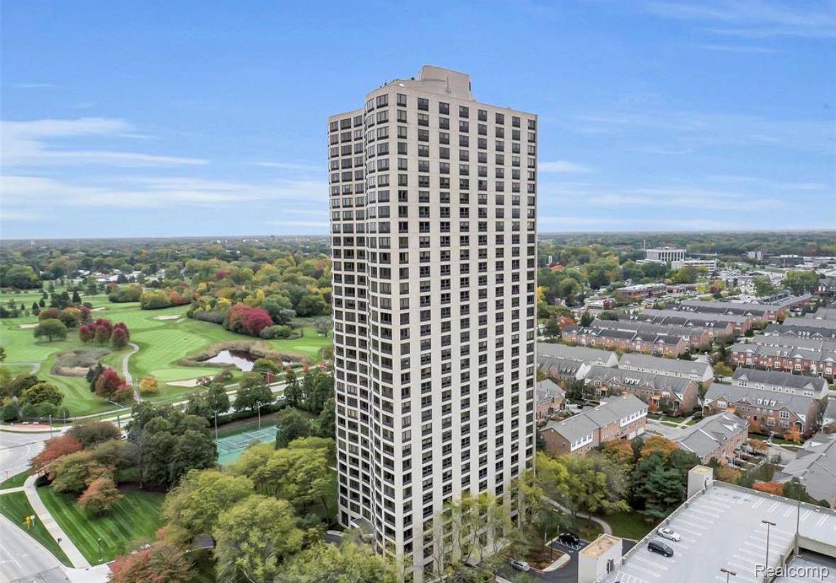 5000 Towncenter Center, SouthfieldCity_Oakland, MI 48075