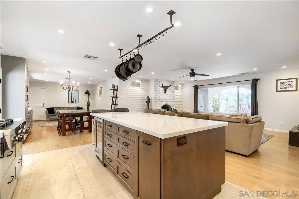 10162 Sierra Madre Rd, Spring Valley, CA 91977
