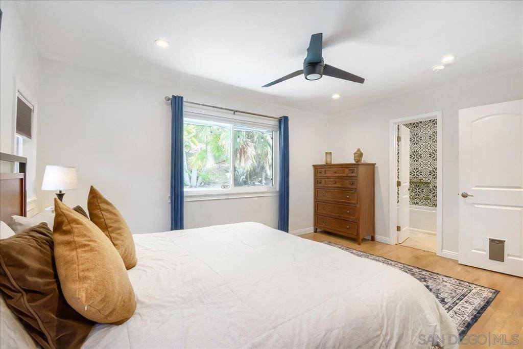 10162 Sierra Madre Rd, Spring Valley, CA 91977