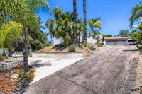10162 Sierra Madre Rd, Spring Valley, CA 91977