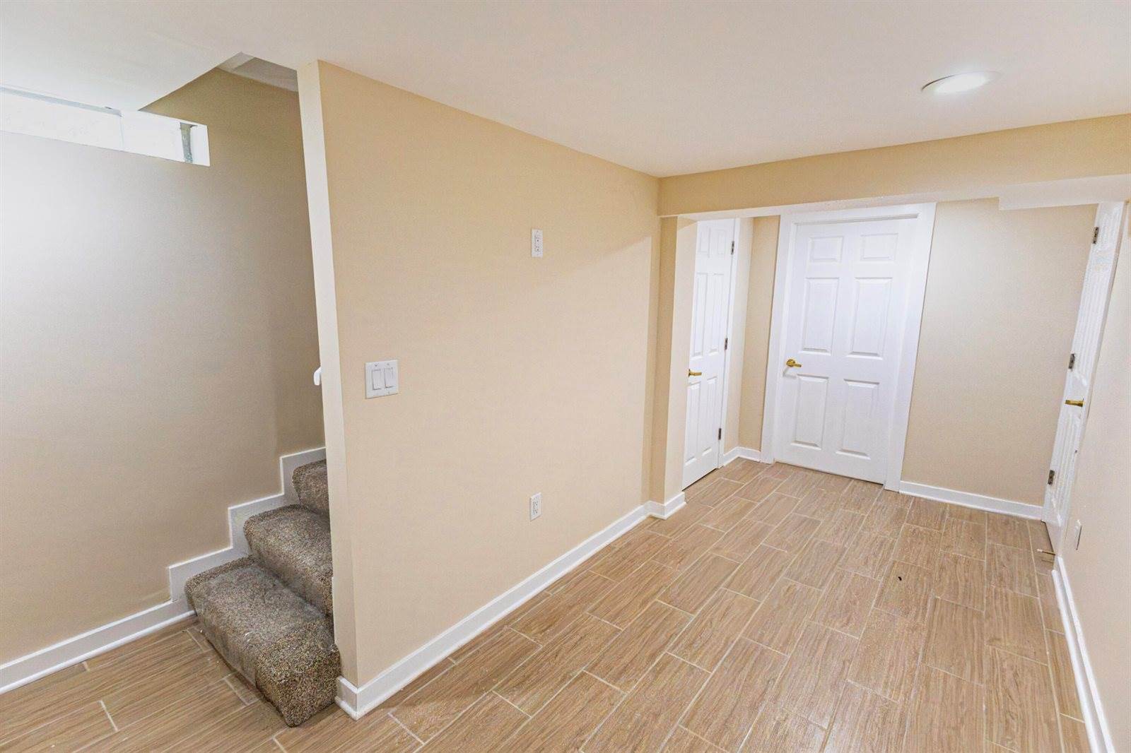 2350 South 56th St, West Allis, WI 53219
