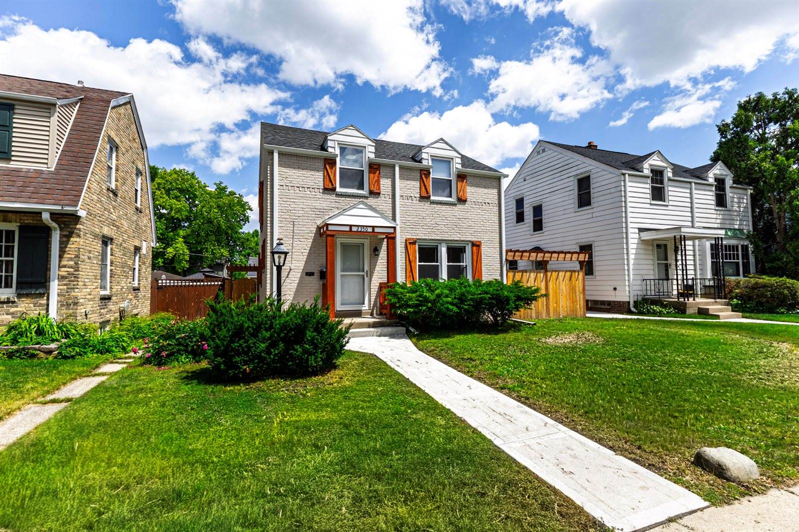 2350 South 56th St, West Allis, WI 53219