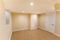2350 South 56th St, West Allis, WI 53219