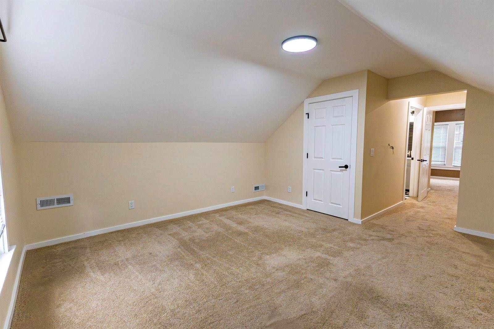 1408 West Manitoba St, Milwaukee, WI 53215