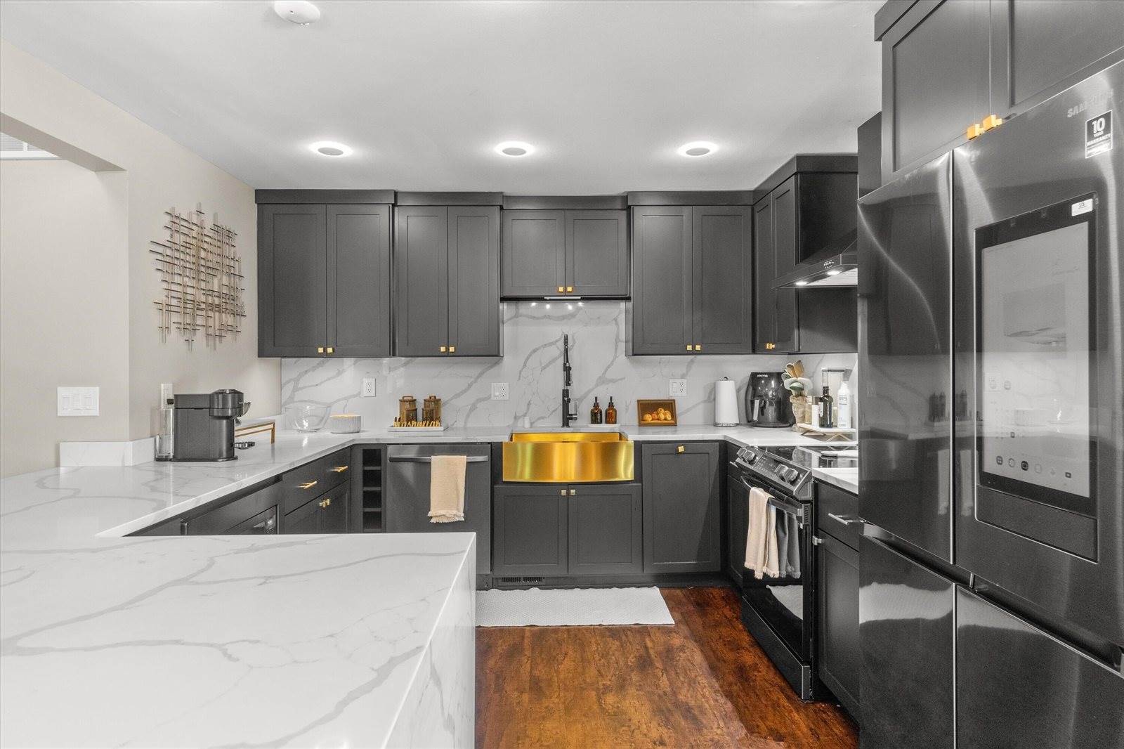 2430 West Good Hope Rd, Glendale, WI 53209