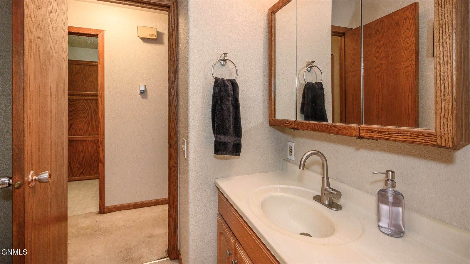 2023 Kavaney Drive North, Bismarck, ND 58501