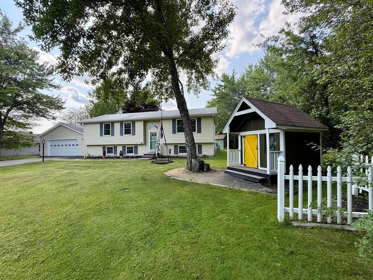 68 Lorraine Avenue, Brewer, ME 04412