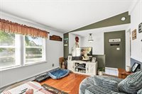 68 Lorraine Avenue, Brewer, ME 04412