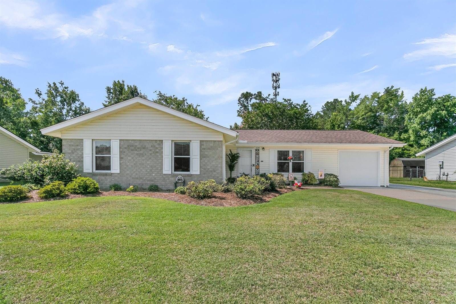 1009 Mountain Pine Road, Moncks Corner, SC 29461