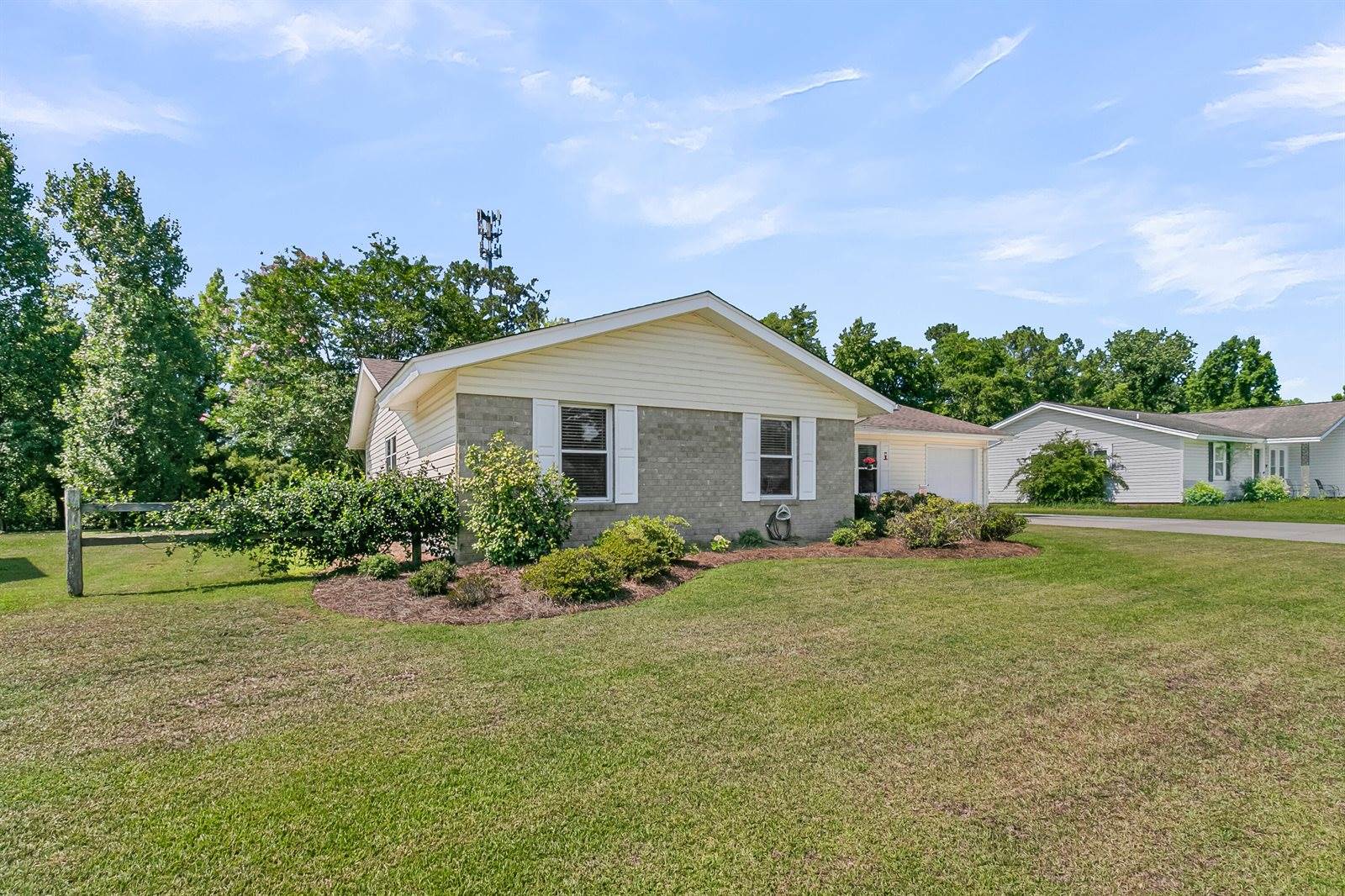 1009 Mountain Pine Road, Moncks Corner, SC 29461
