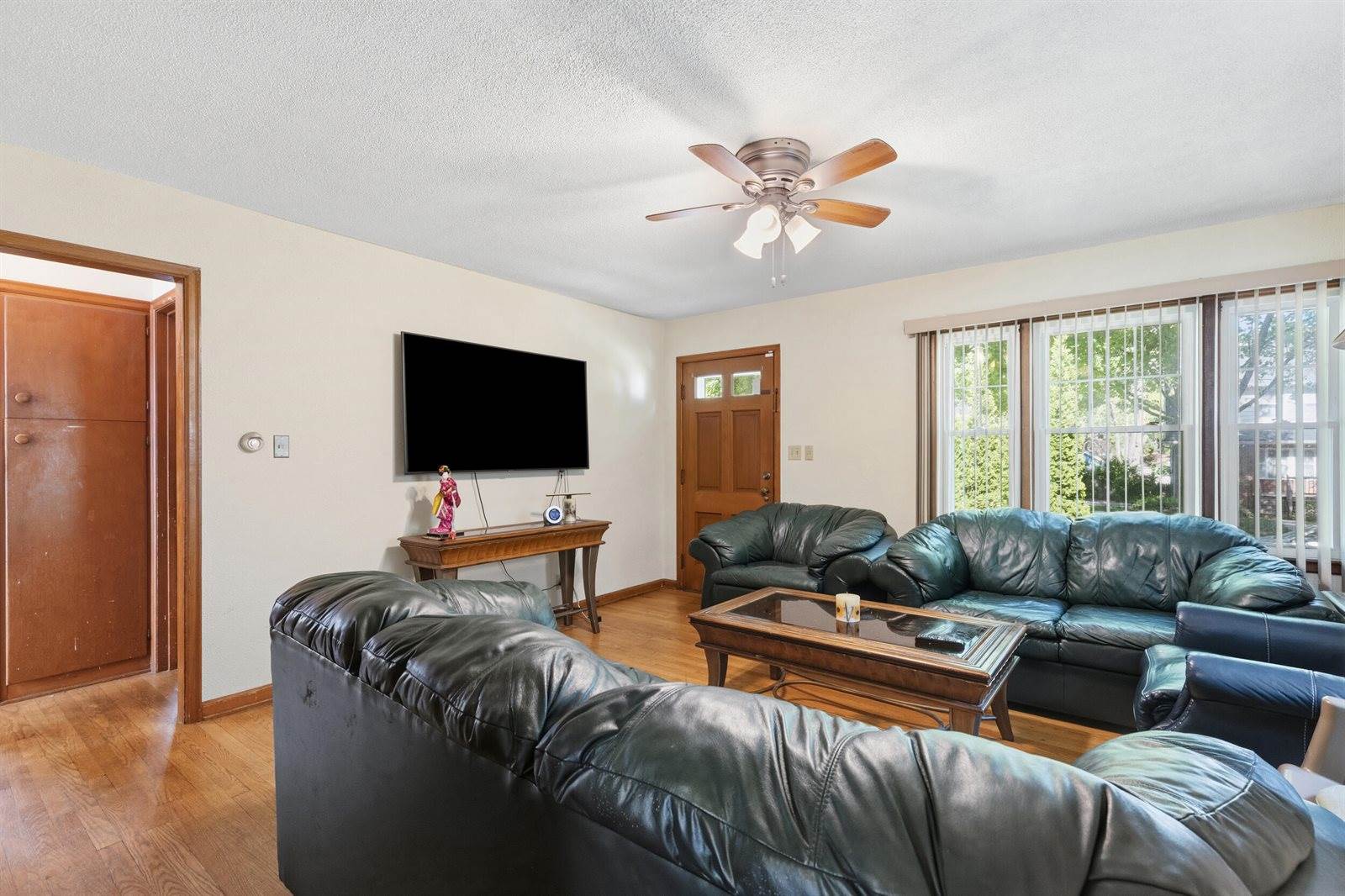5707 North 36th St, Milwaukee, WI 53209