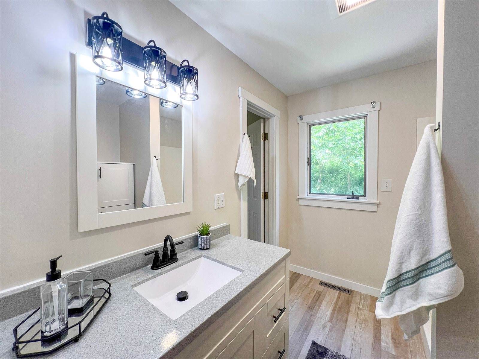 E13992 Jug Creek Rd, Stark, WI 54639