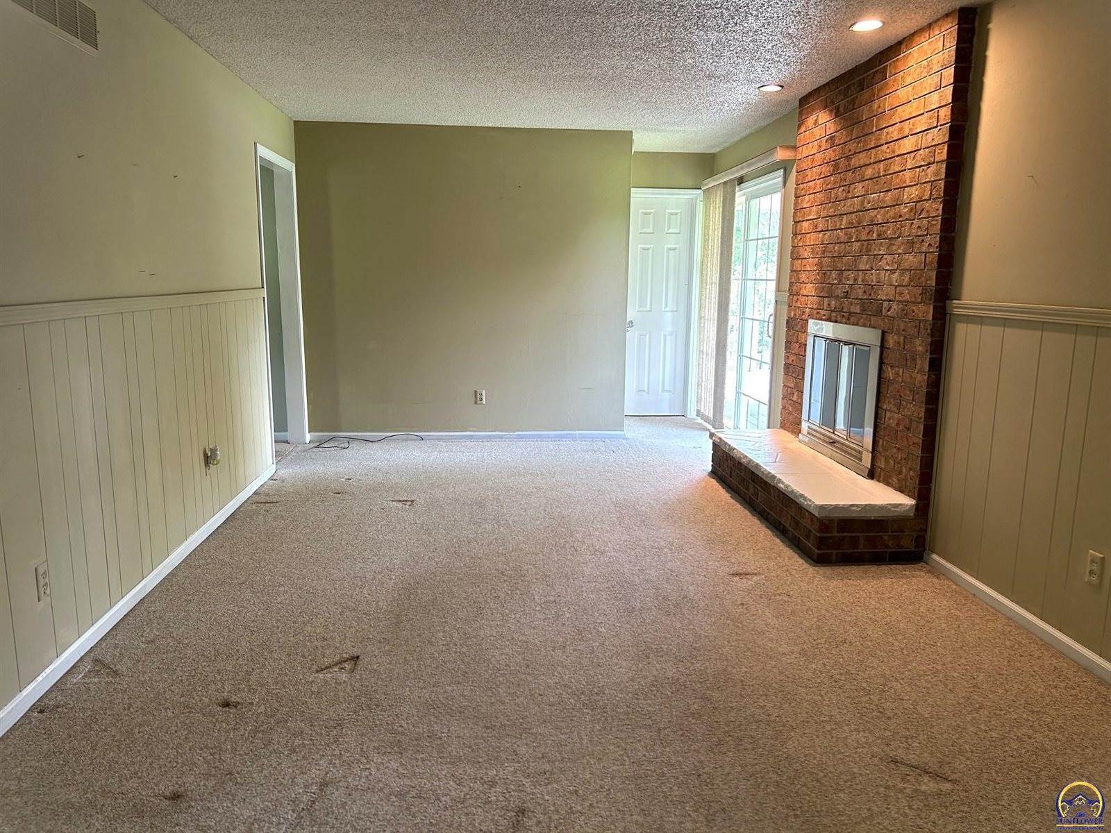 4425 NW Lookout CT, Topeka, KS 66618