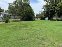 4425 NW Lookout CT, Topeka, KS 66618