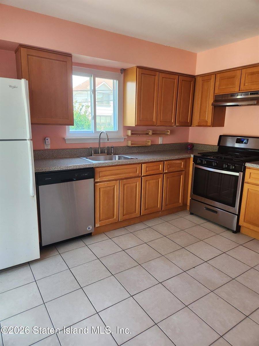 30 Pleasant Street, Staten Island, NY 10308