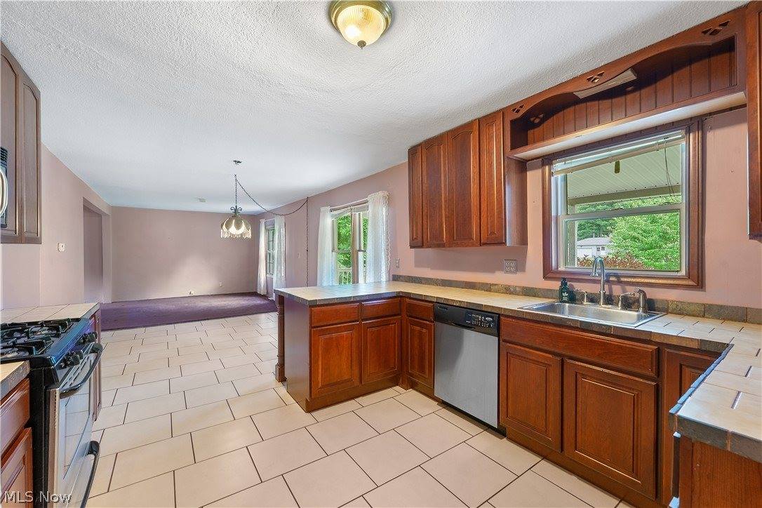 6788 Poland Center Drive, Poland, OH 44514
